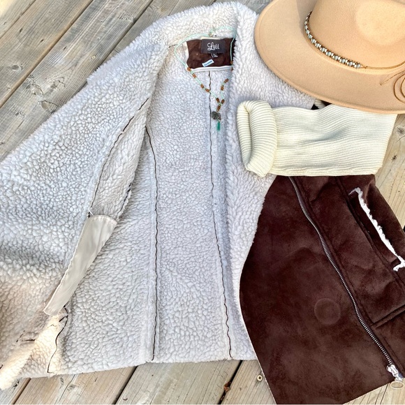 Teddy/Sherpa Moto fall jacket w vegan suede leathen & western/boho/country vibe - Picture 13 of 16